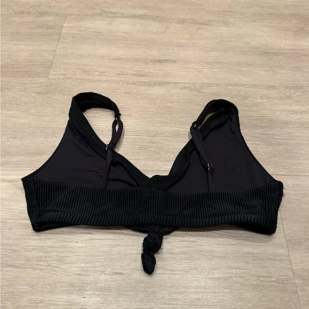 Frankie’s Ribbed Black Bikini Top